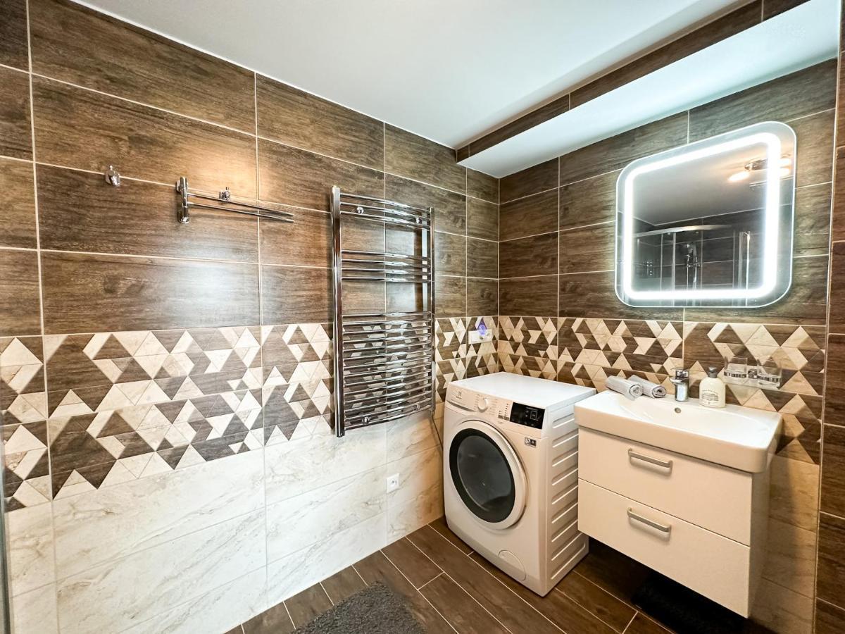 באנסקה ביסטריצה Lux Residence, A/C, Vip Parking, City View מראה חיצוני תמונה